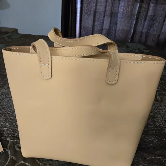 Portland Leather Mamey Mini Cb Tote - Picture 2 of 5